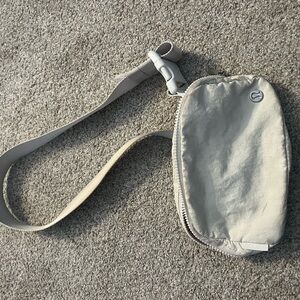 LULULEMON Opal white belt bag